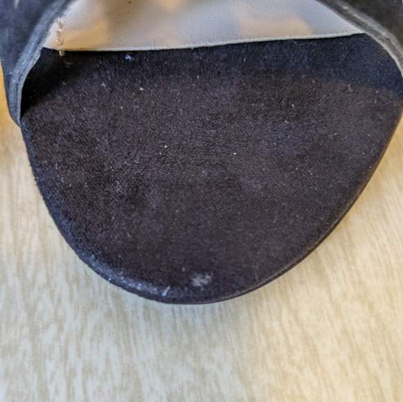 BCBGeneration Black Suede Stiletto Heels with Intricate Cut-Out Design 8.5 - Picture 11 of 11